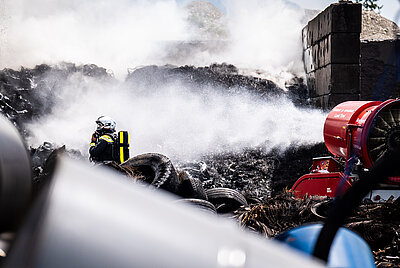 Großbrand Abfallwirtschafs<br>zentrum Nußdorf-Debant